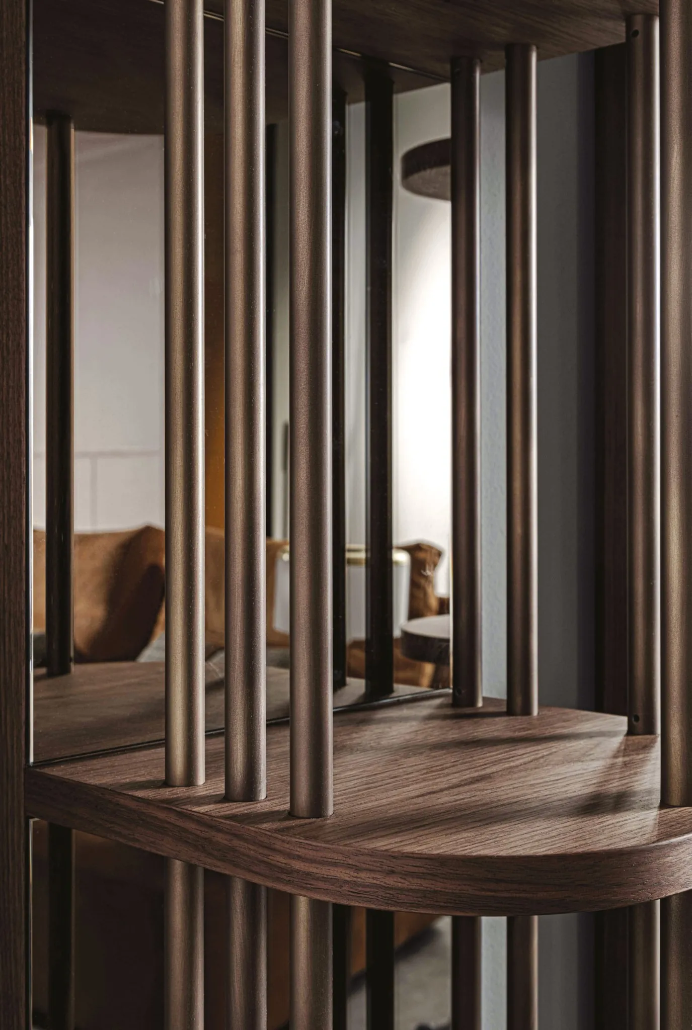 Meroni & Colzani Alghero, a second view of the bookcase