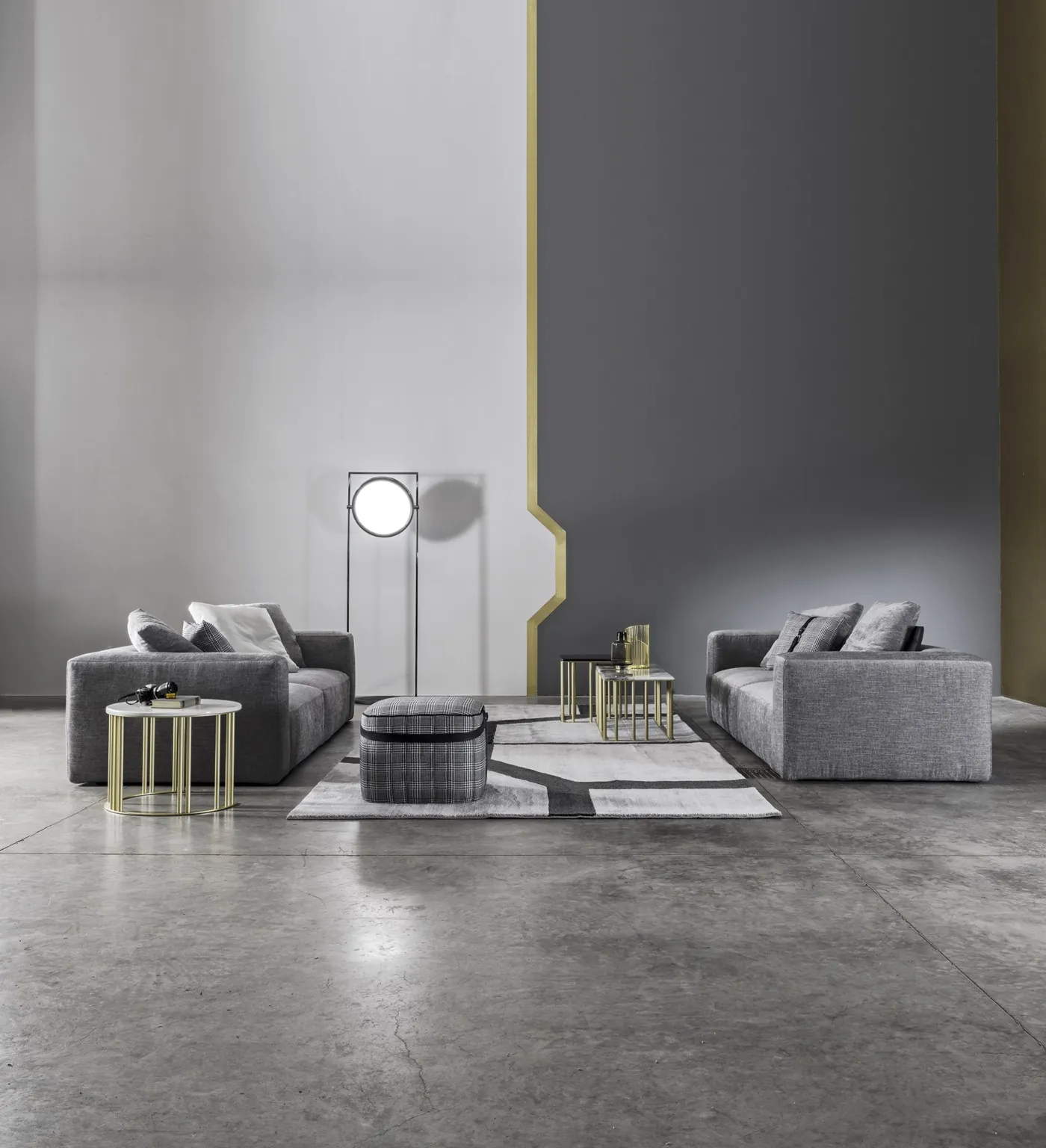 Meroni & Colzani Bellagio, a second view of the sofa