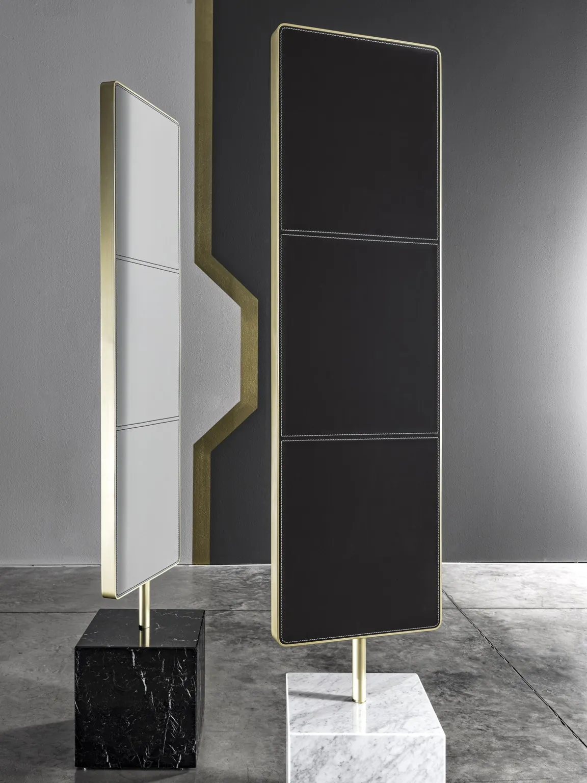 Meroni & Colzani Favignana, a second view of the accessory