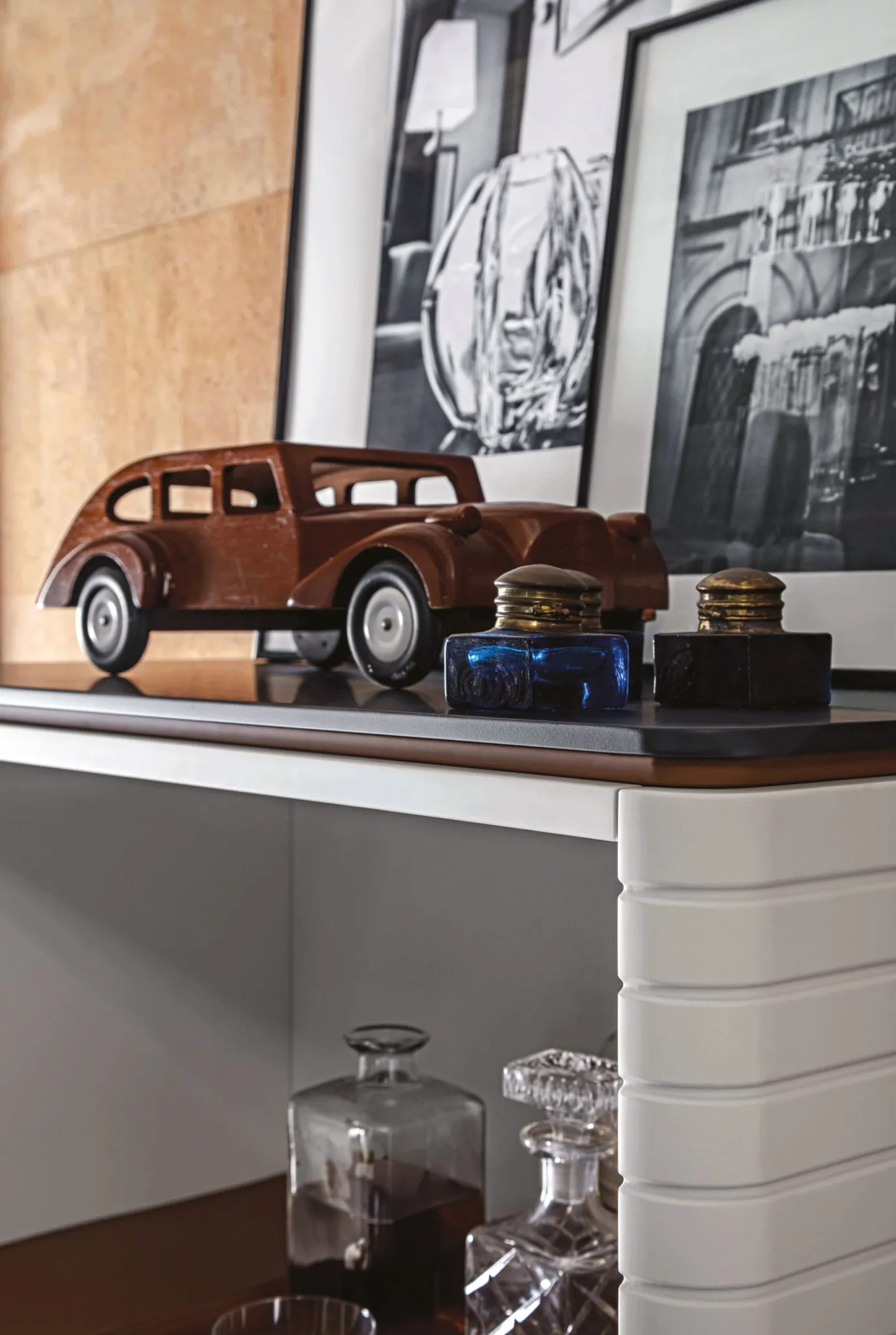 Meroni & Colzani Levanzo, night table, sideboard