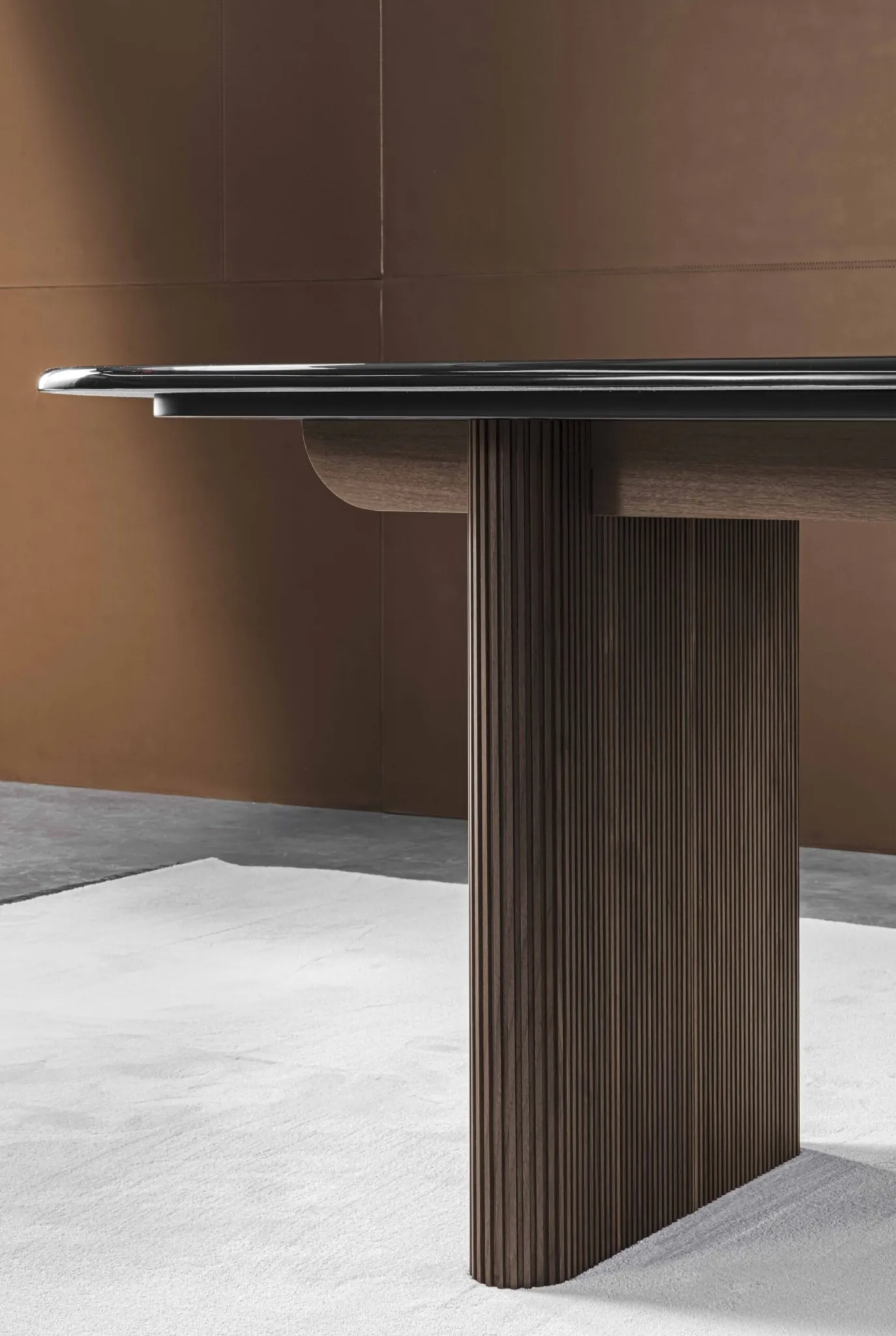 Meroni & Colzani Nimis, a second view of the table