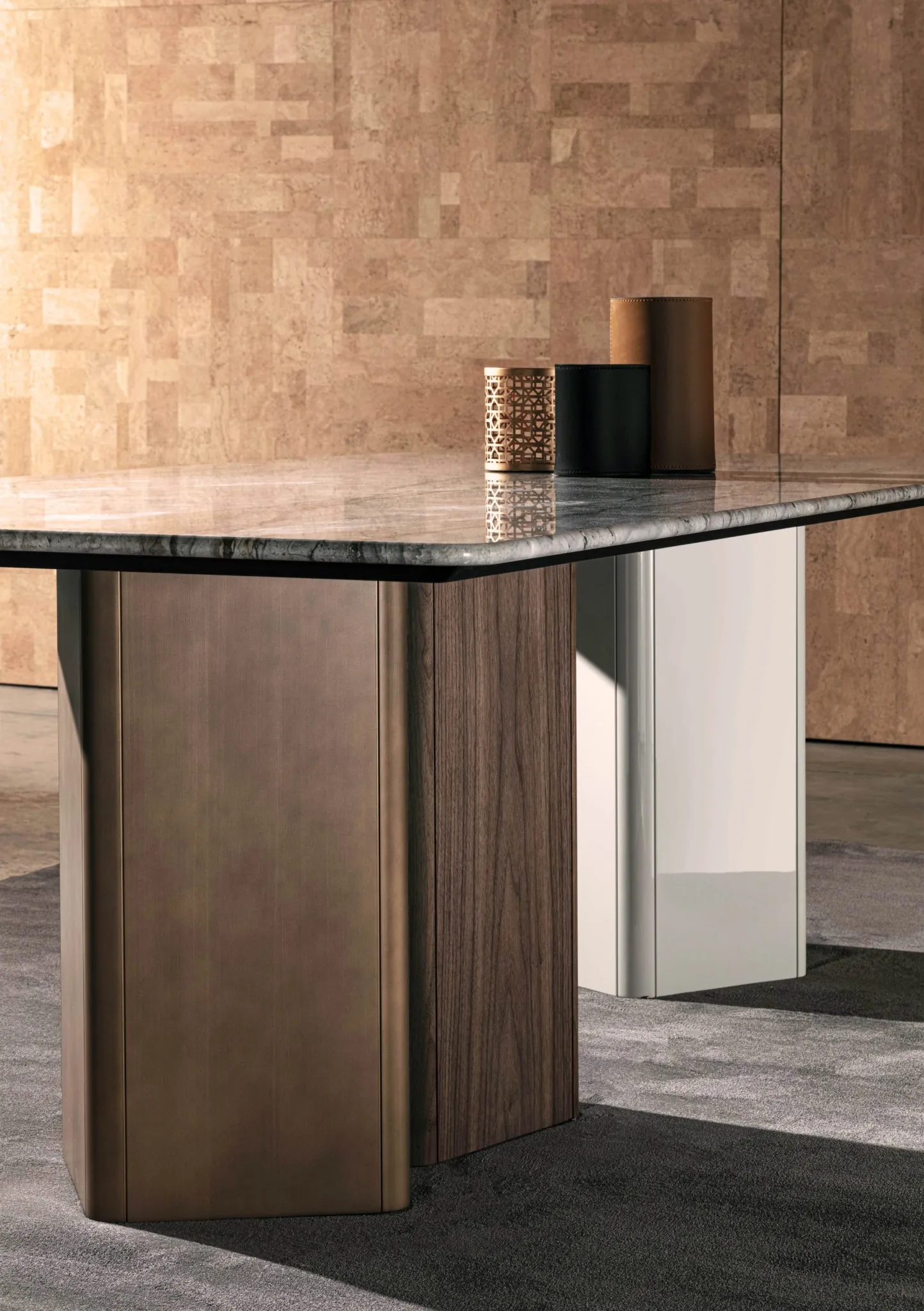 Meroni & Colzani Portofino, a second view of the table