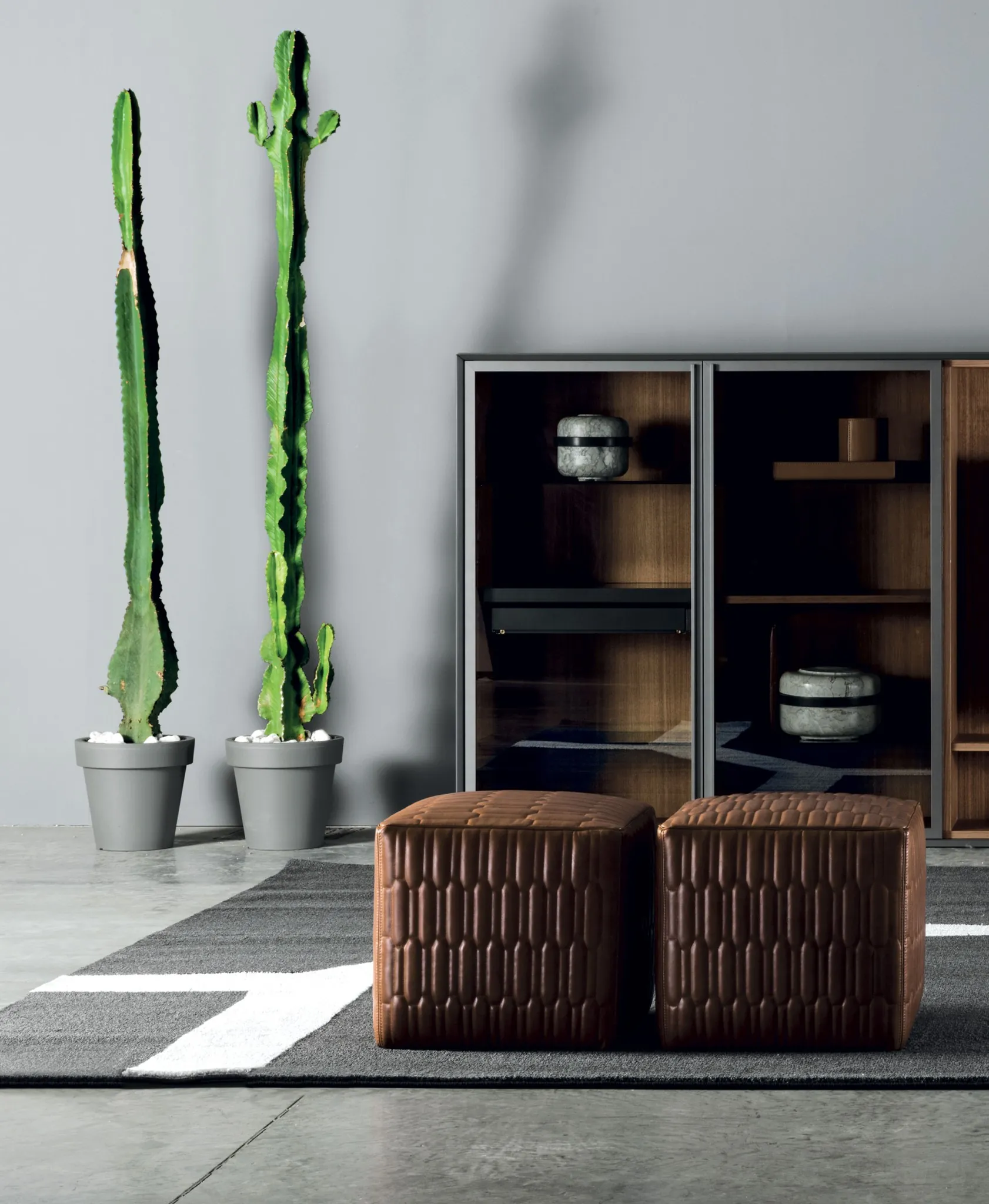 Meroni & Colzani Quaranta, a second view of the accessory